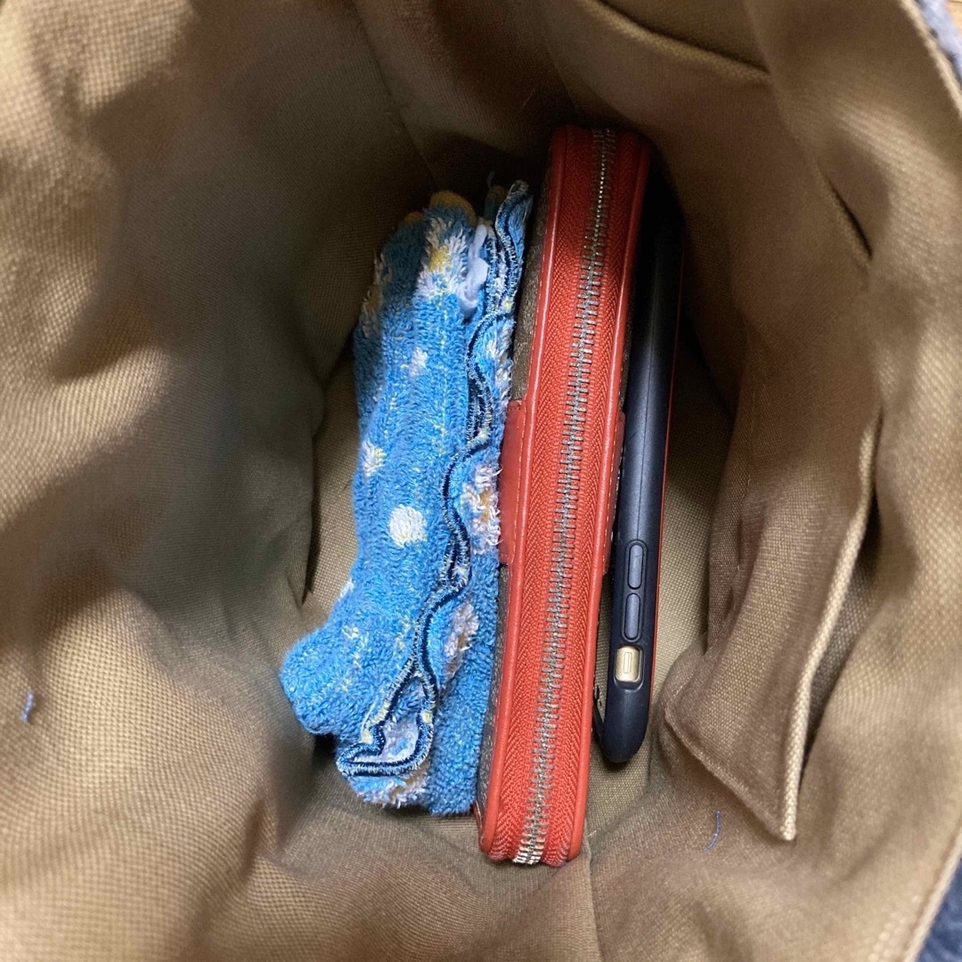 デニムリメイク 丸底トートバック❤︎Mサイズ ハンドメイドのファッション小物(バッグ)の商品写真