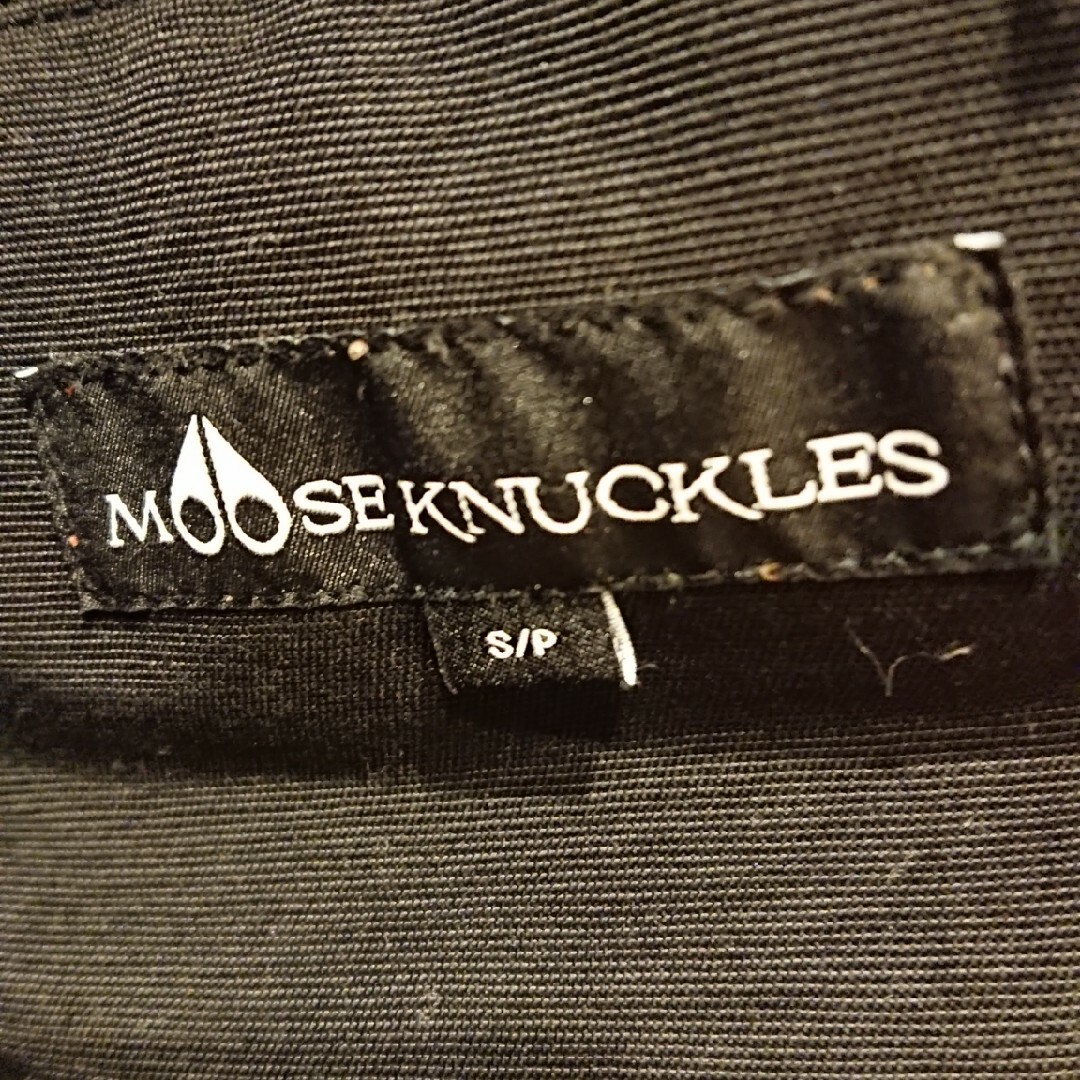 MOOSE KNUCKLES(ムースナックルズ)のMOOSE KNUCKLESE  ファー ダウンジャケット レディースのジャケット/アウター(ダウンジャケット)の商品写真