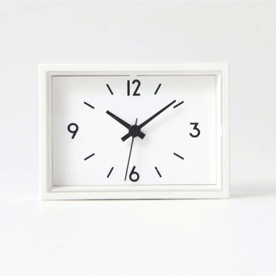 MUJI (無印良品)(ムジルシリョウヒン)の無印良品 駅の時計ミニ 新品 裏にマグネット付き 時間が見やすく小さくて可愛い インテリア/住まい/日用品のインテリア小物(置時計)の商品写真