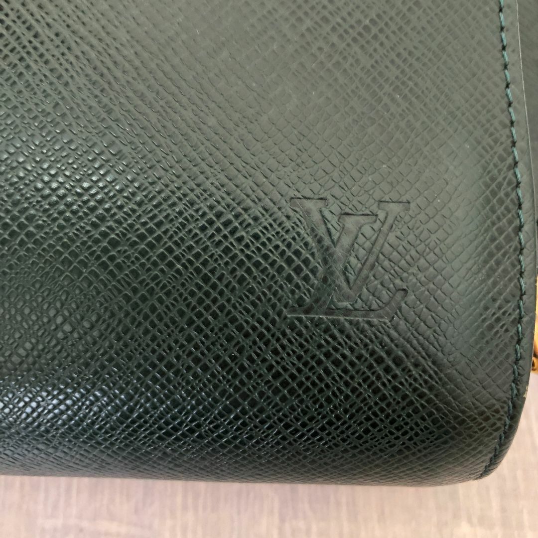 Louis Vuitton Taiga Baikal Clutch Bag