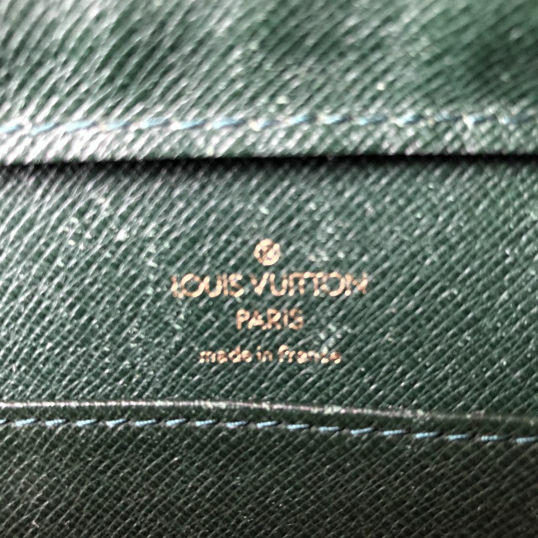 Louis Vuitton Taiga Baikal Clutch Bag