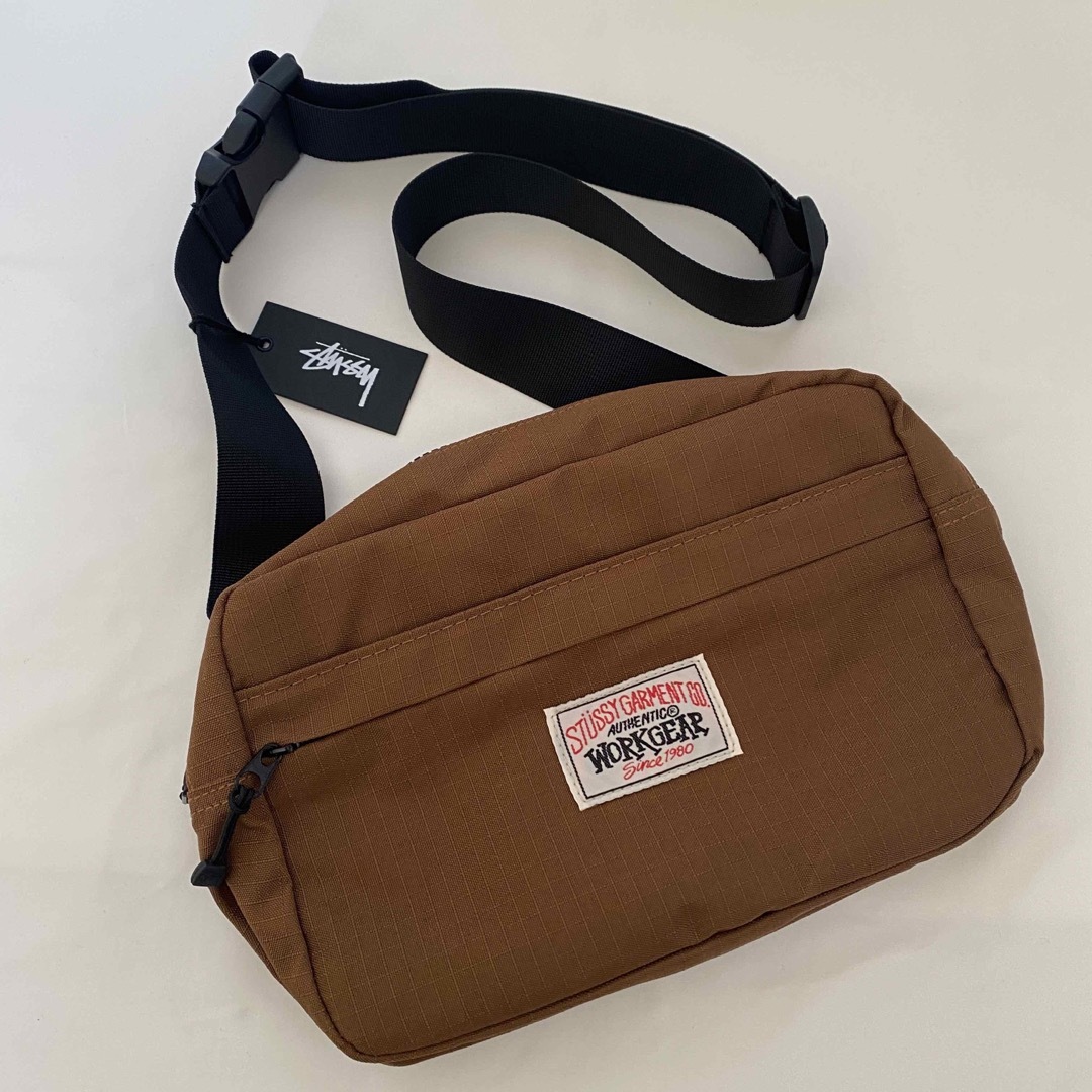 新品 STUSSY ステューシー ワークギア パッチ ショルダーバッグ 茶-