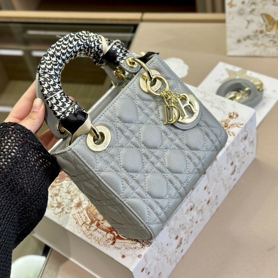 極美品 クリスチャンディオール Lady Dior スモールバッグ-