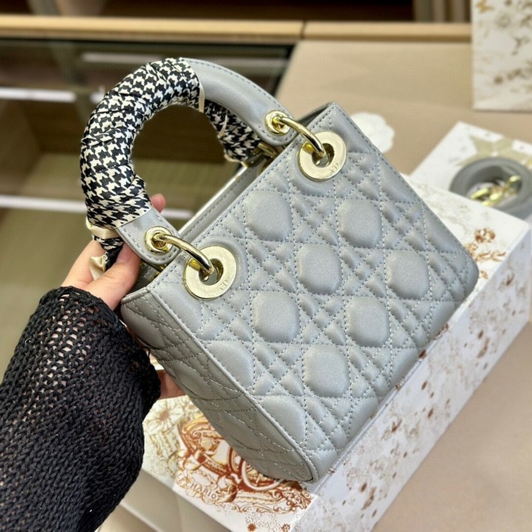 極美品 クリスチャンディオール Lady Dior スモールバッグ-