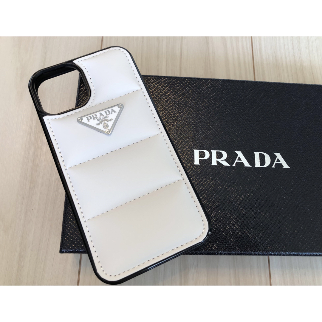 PRADA　ノベルティ カバー　iPhone14promax　携帯カバー