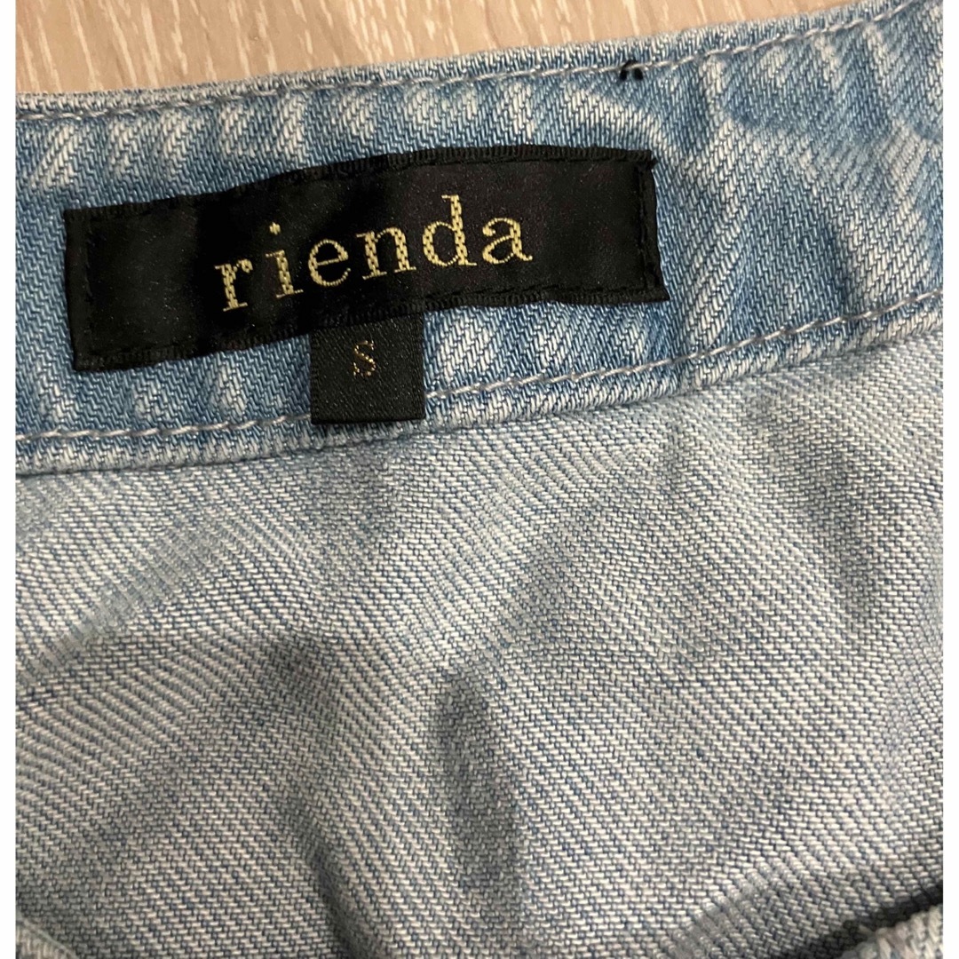 rienda(リエンダ)のノーカラーデニムジャケット レディースのジャケット/アウター(Gジャン/デニムジャケット)の商品写真