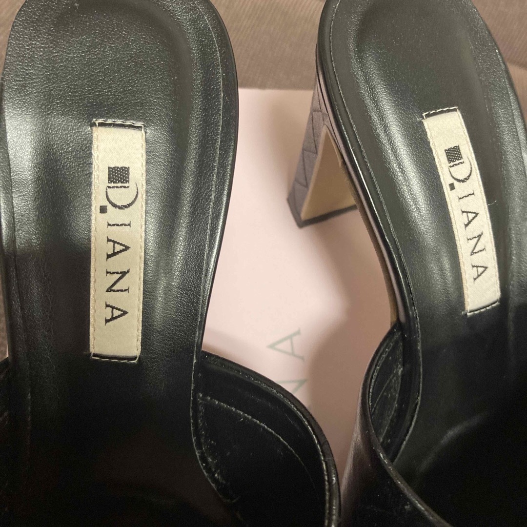 DIANA(ダイアナ)のDIANAサンダル　黒　値下げ レディースの靴/シューズ(サンダル)の商品写真