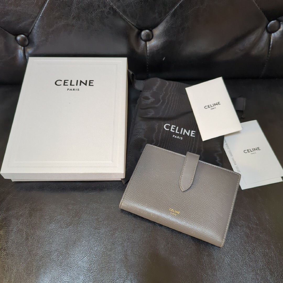 CELINE セリーヌ ミディアムストラップウォレット-