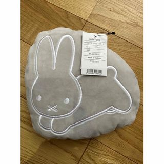 ミッフィー(miffy)のミッフィー　ダイカットポーチ(キャラクターグッズ)