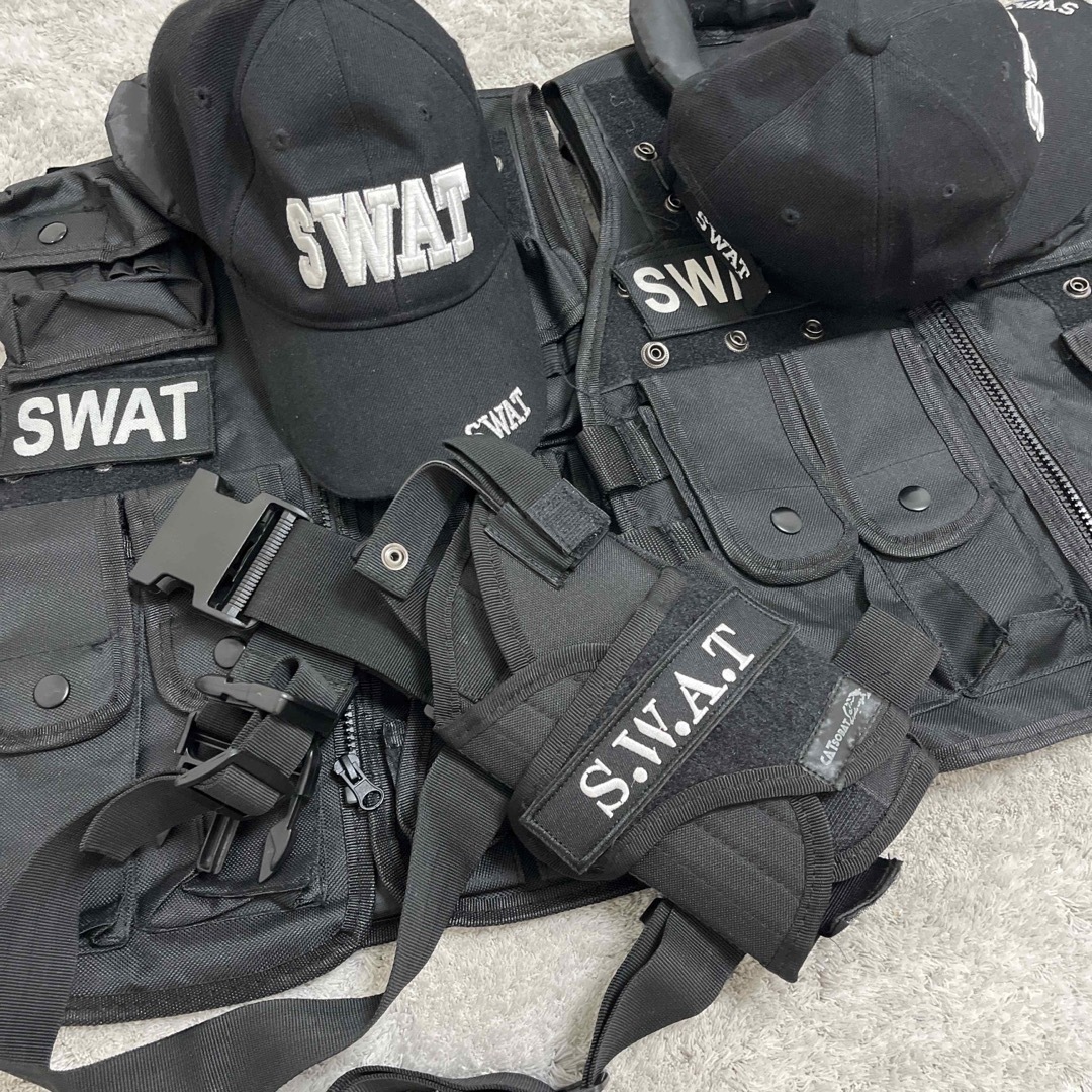 SWAT コスプレ　110-120ぐらいのサイズ感 エンタメ/ホビーの同人誌(コスプレ)の商品写真