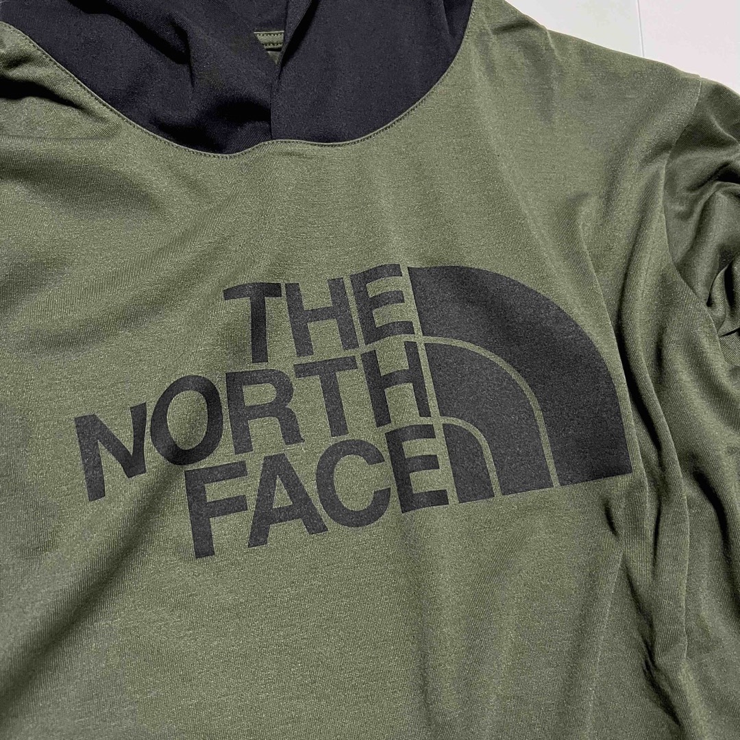 THE NORTH FACE(ザノースフェイス)のXL 新品 ノースフェイス ビッグロゴフーティ ロンT フード Tシャツ 長袖 メンズのトップス(Tシャツ/カットソー(七分/長袖))の商品写真