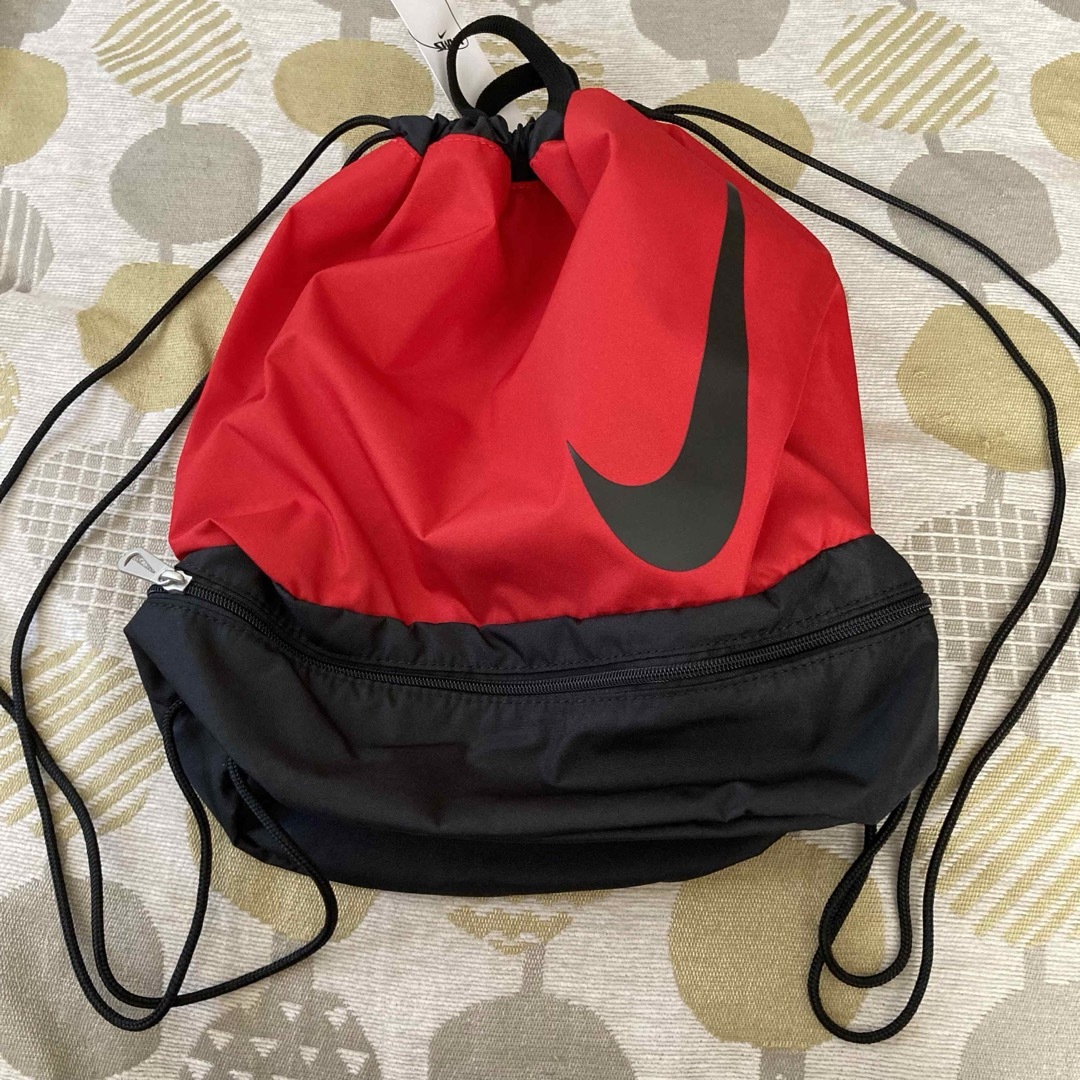 NIKE(ナイキ)の《新品・タグ付き未使用》NIKE  プールバッグ D キッズ/ベビー/マタニティのこども用バッグ(その他)の商品写真