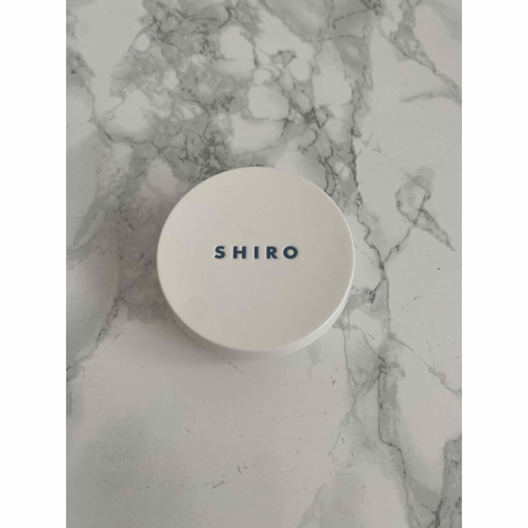 shiro(シロ)のshiroホワイトリリー練り香水 コスメ/美容の香水(香水(女性用))の商品写真