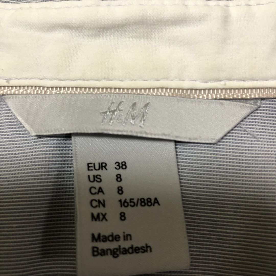 H&M(エイチアンドエム)のＨ＆Ｍ　レディースシャツ　長袖　US8 (Ｌくらい) レディースのトップス(シャツ/ブラウス(長袖/七分))の商品写真