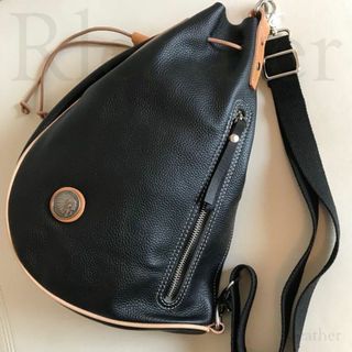 大人気!本革 レザー ヒップバッグ バイカーズ ショルダーバッグ #