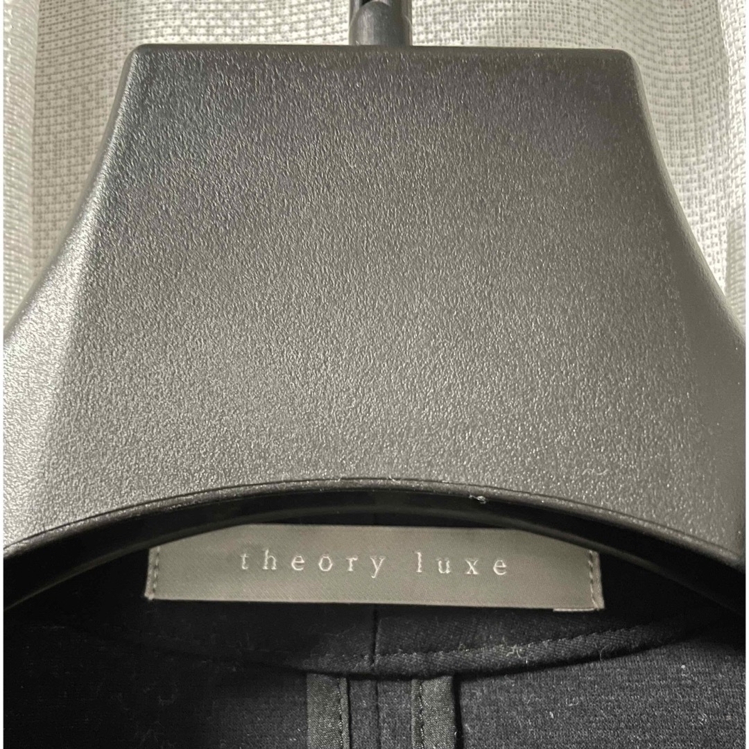 Theory luxe(セオリーリュクス)のtheory luxe  ジャケット　黒　38 レディースのジャケット/アウター(その他)の商品写真