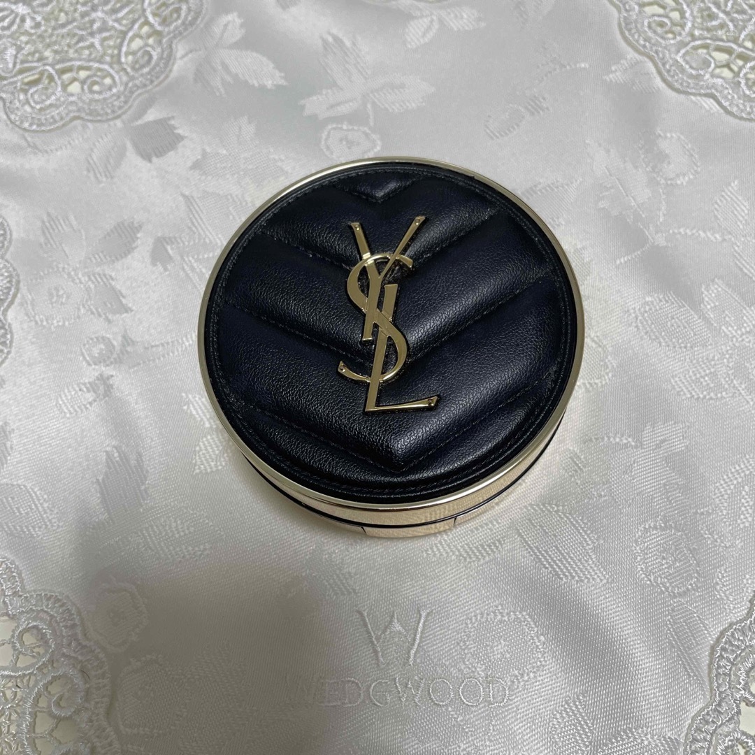 Yves Saint Laurent(イヴサンローラン)のYSL クッションファンデ　ケース コスメ/美容のメイク道具/ケアグッズ(ボトル・ケース・携帯小物)の商品写真