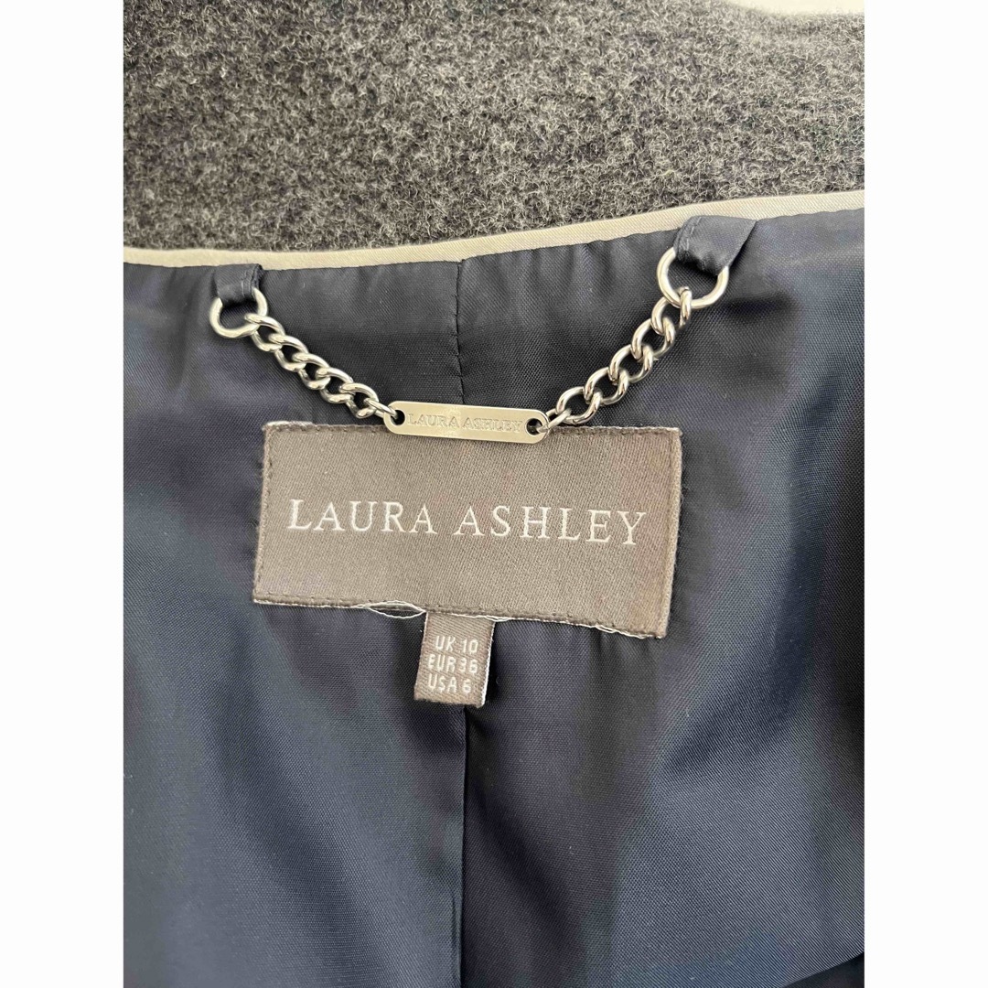 LAURA ASHLEY(ローラアシュレイ)のLAURA ASHLEYロングコート レディースのジャケット/アウター(ロングコート)の商品写真