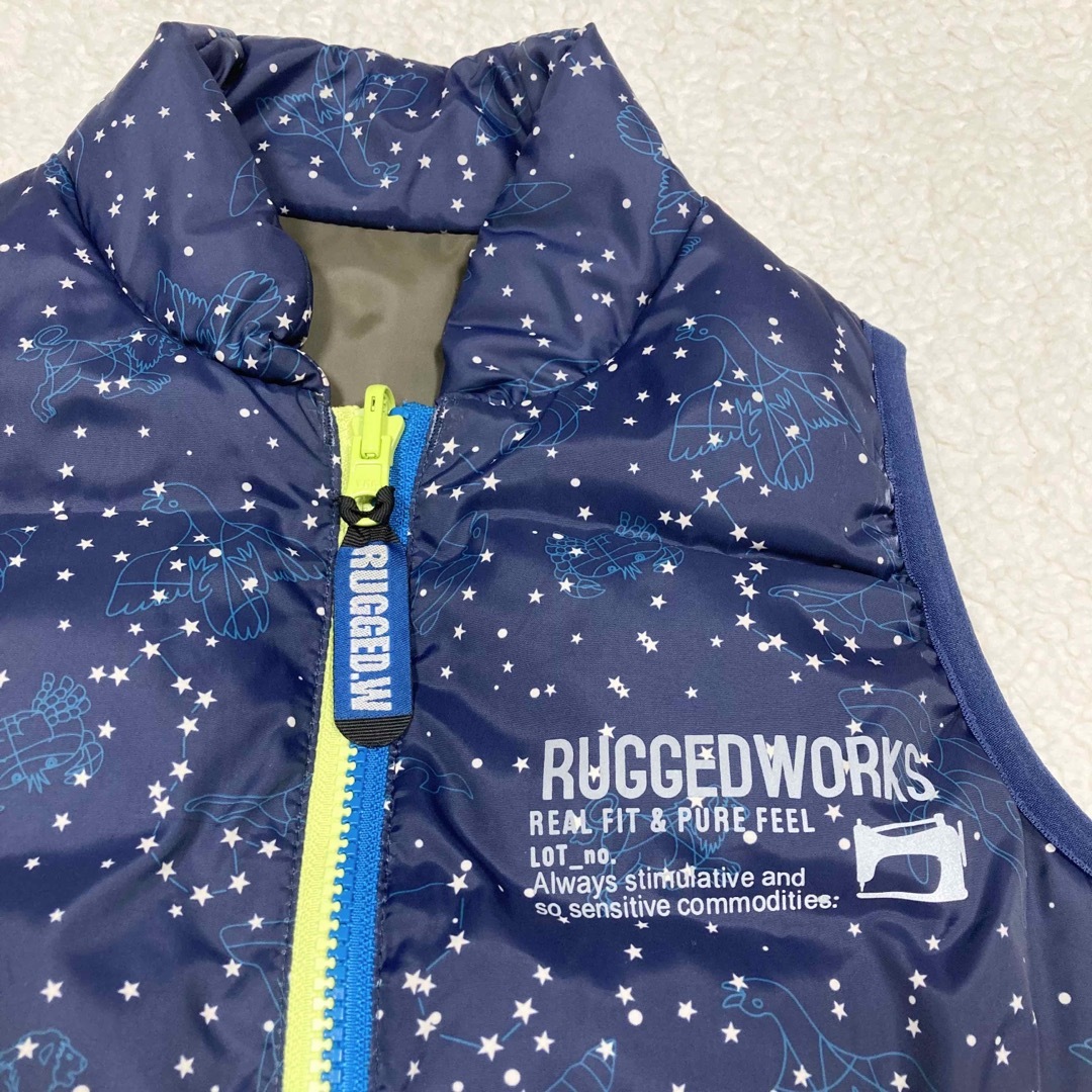 RUGGEDWORKS(ラゲッドワークス)の美品　RUGGEDWORKS  リバーシブル　中綿ベスト 110 キッズ/ベビー/マタニティのキッズ服男の子用(90cm~)(ジャケット/上着)の商品写真