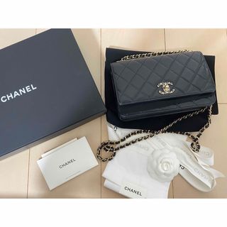 CHANEL シャネル マトラッセ キャビアスキン チェーンウォレット ショルダー シルバー金具 AY2818W