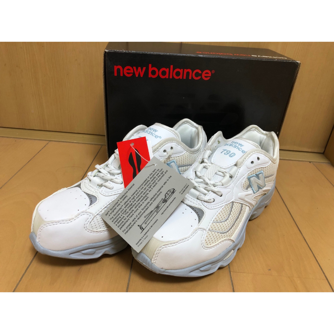 New Balance(ニューバランス)の【訳あり新品】ニューバランス♡スニーカー♡22.5 4E レディースの靴/シューズ(スニーカー)の商品写真