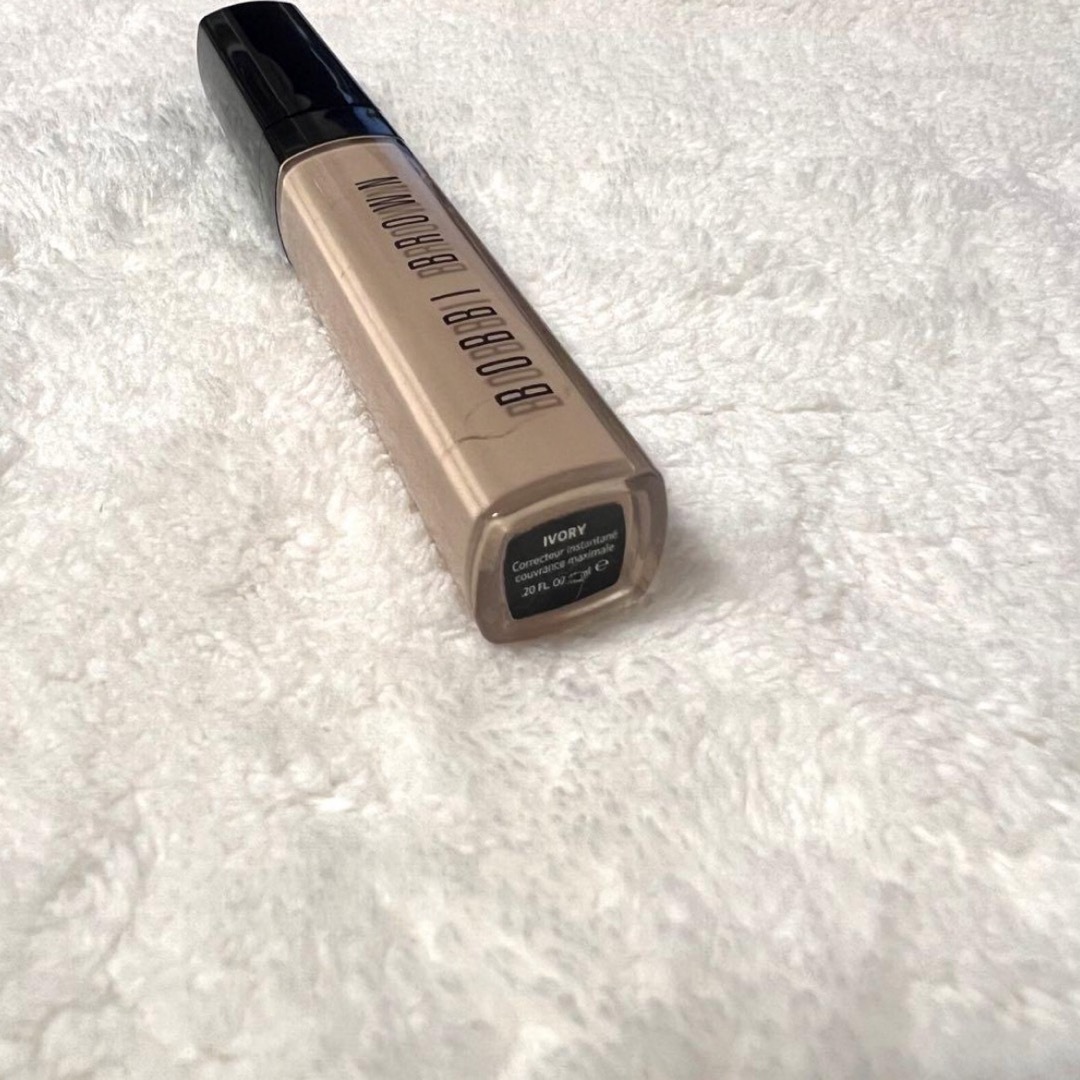 BOBBI BROWN(ボビイブラウン)のBOBBI BROWN インスタント フル カバー コンシーラー 02アイボリー コスメ/美容のベースメイク/化粧品(コンシーラー)の商品写真