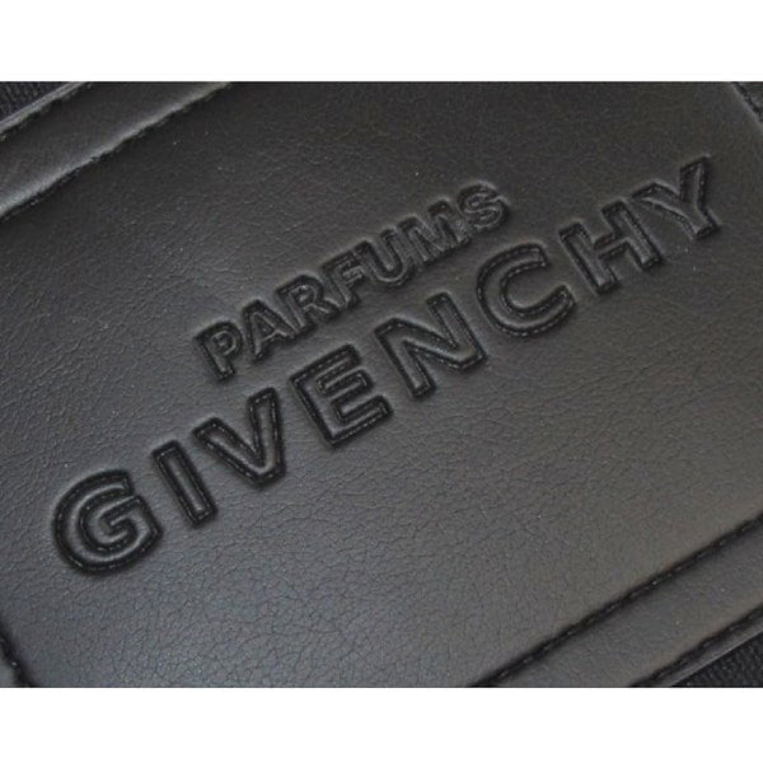 GIVENCHY(ジバンシィ)のGIVENCHY  ジバンシー　トートバッグ　ノベルティ　ブラック　ポーチセット レディースのバッグ(トートバッグ)の商品写真