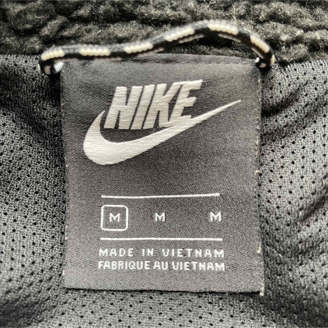 NIKE(ナイキ)の<24時間以内に発送！>nikeナイキシェルパフリースベストブラックM切り替え メンズのジャケット/アウター(ダウンベスト)の商品写真