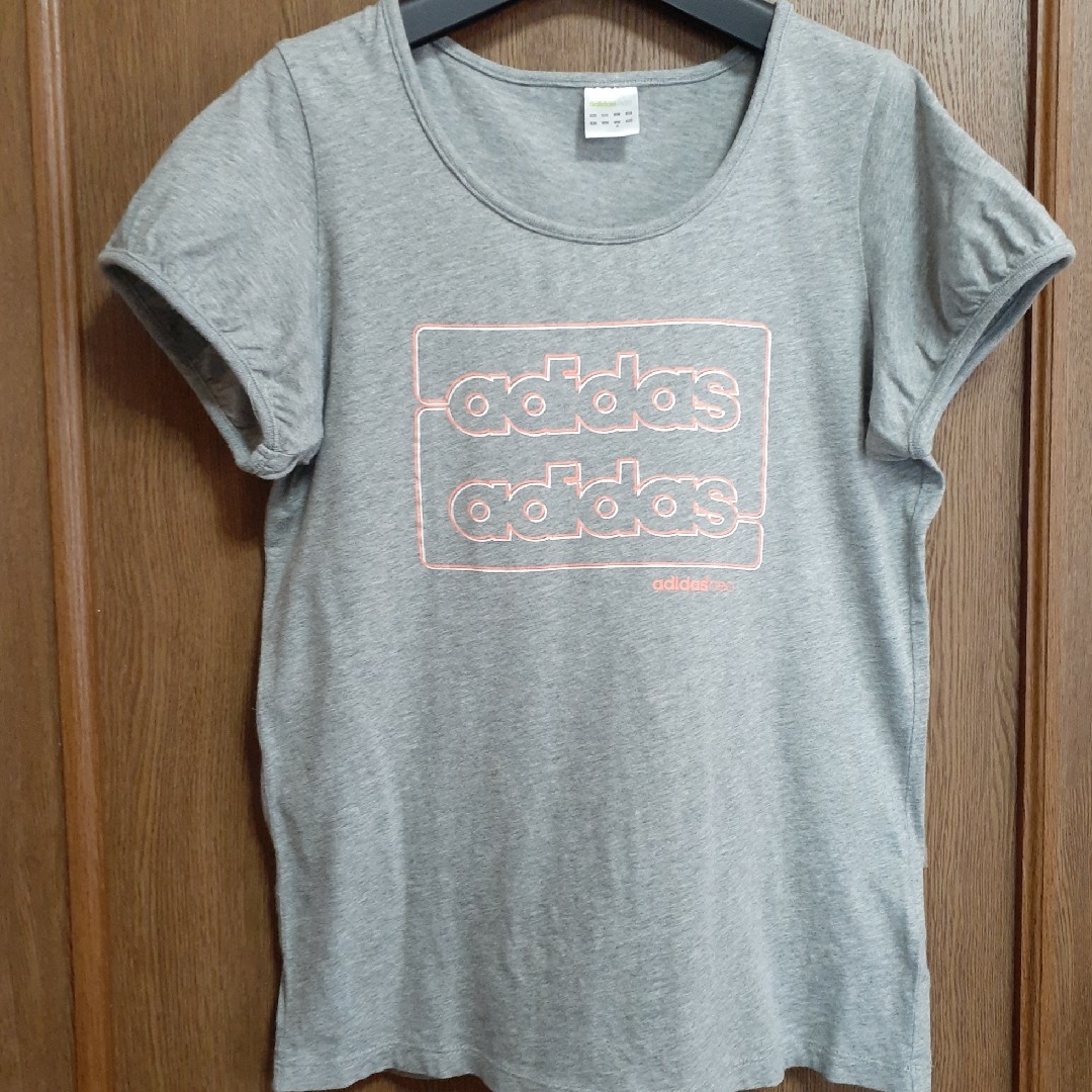 adidas(アディダス)のadidas アディダス パフスリープコットンTシャツ レディースのトップス(Tシャツ(半袖/袖なし))の商品写真