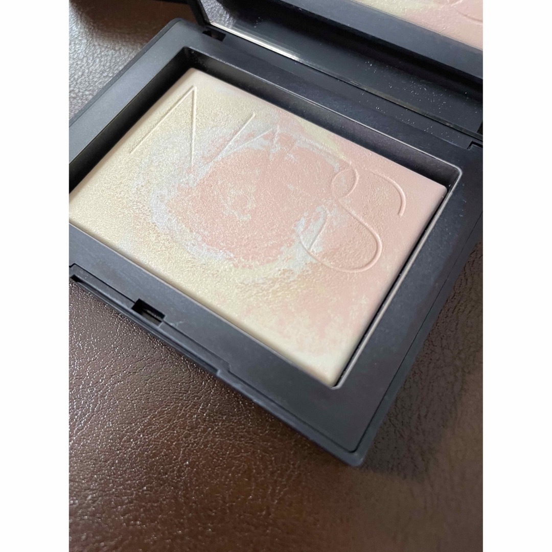 NARS ライトリフレクティングプリズマティックパウダー 1