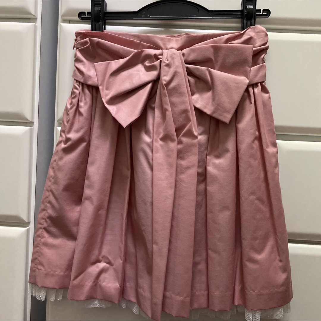 Jolly Boutique(ジョリーブティック)のジョリーブティック 膝丈スカート リボン 未使用 レディースのスカート(ひざ丈スカート)の商品写真