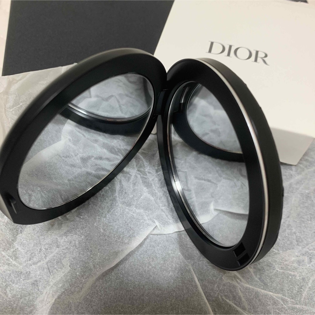 Dior - Dior ノベルティ コンパクトミラーの通販 by てぃーひー Dior - Dior ノベルティ コンパクトミラーの通販 by てぃーひー