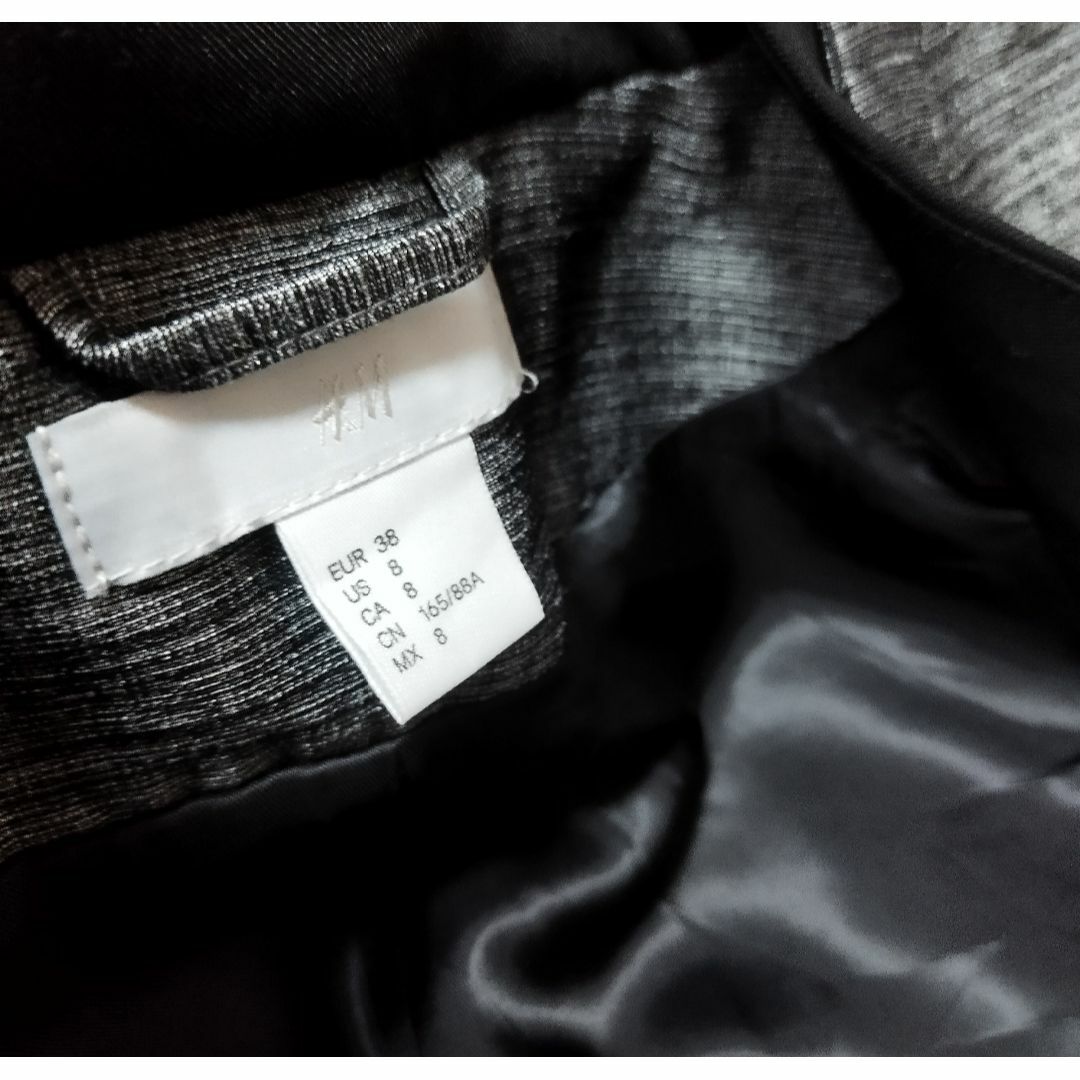 H&M(エイチアンドエム)の超美品　H&M 165 黒ノーカラージャケット　フォーマルジャケット　卒業式礼服 レディースのジャケット/アウター(ノーカラージャケット)の商品写真