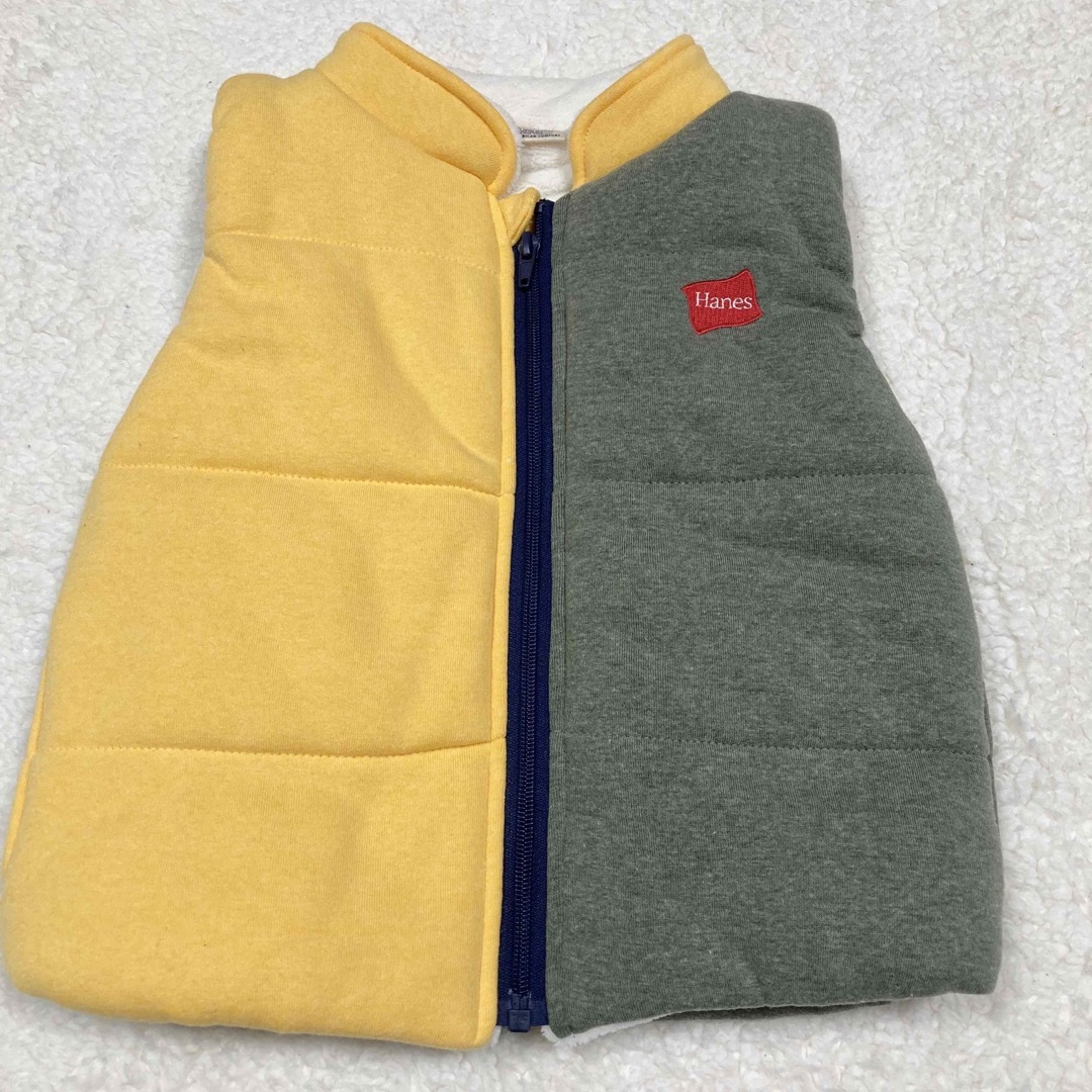 Hanes(ヘインズ)の美品　Hanesヘインズ　ベスト　切り替え　サイズ110 キッズ/ベビー/マタニティのキッズ服男の子用(90cm~)(ジャケット/上着)の商品写真