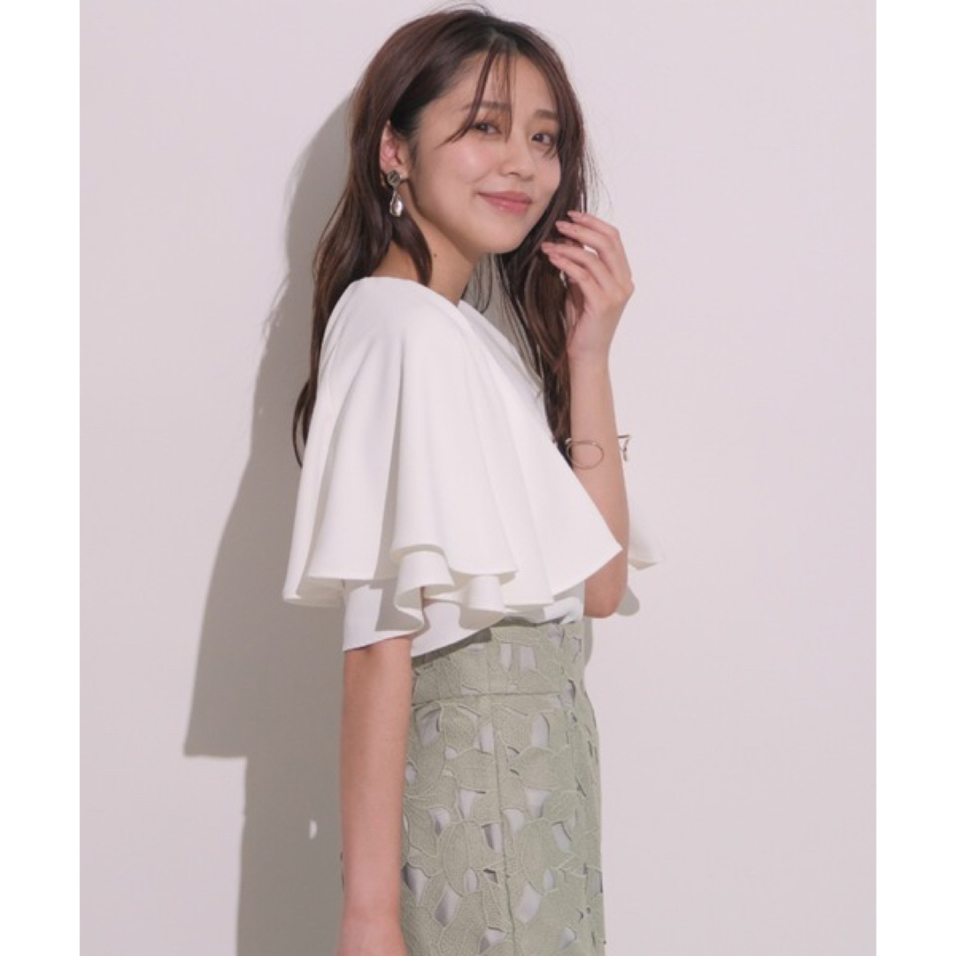 JUSGLITTY - ケープブラウス 定価17600の通販 by miku's shop JUSGLITTY - ケープブラウス 定価17600の通販 by miku's shop