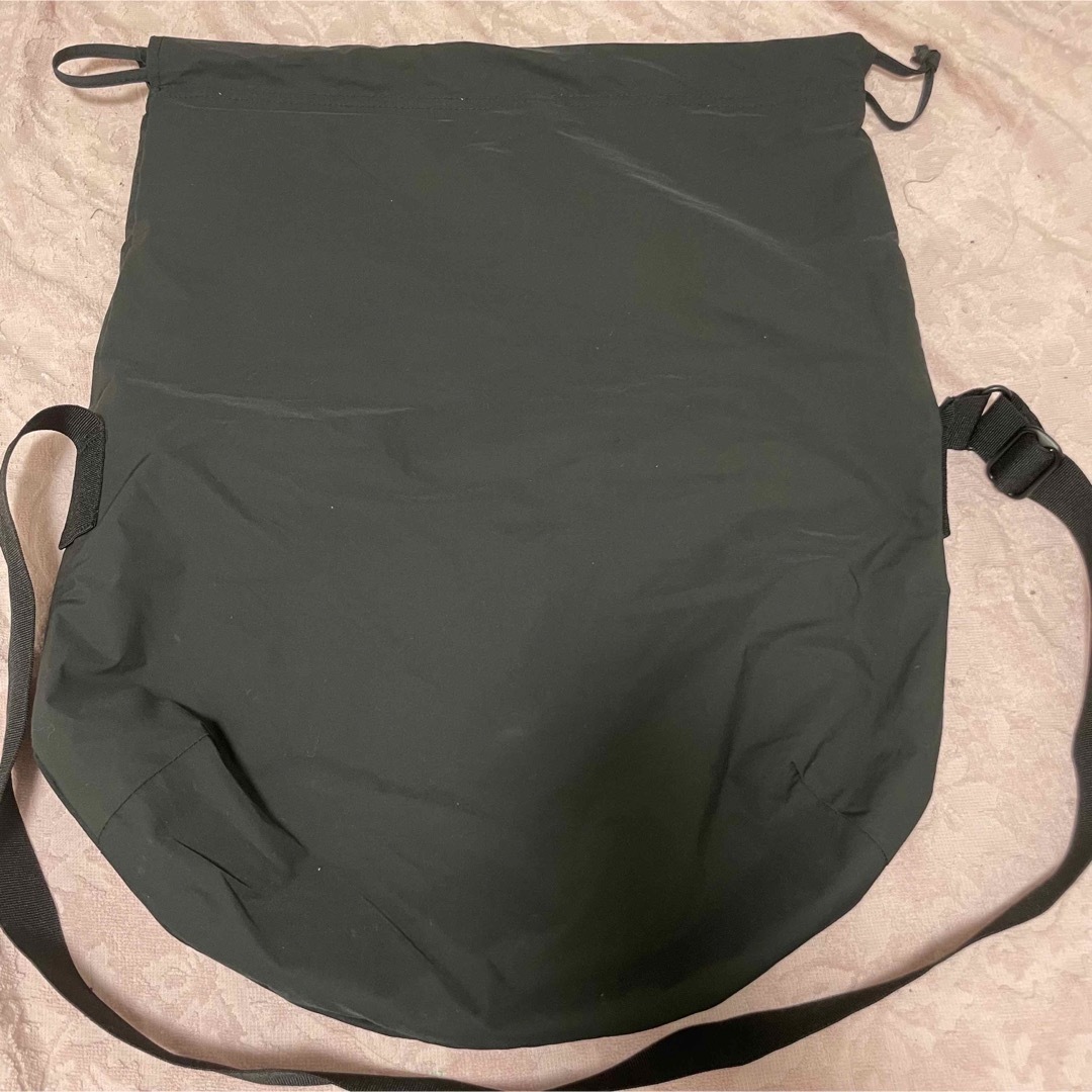 UNIQLO(ユニクロ)のユニクロ ドローストリングショルダーバッグ レディースのバッグ(ショルダーバッグ)の商品写真