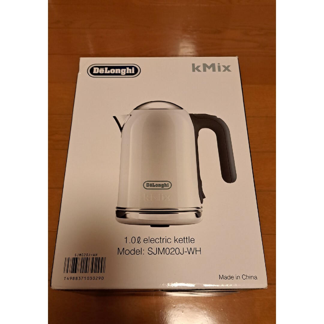 DeLonghi(デロンギ)のデロンギ 電気式コードレスケトル ココナッツ SJM020J-WH(1台) スマホ/家電/カメラの生活家電(電気ケトル)の商品写真