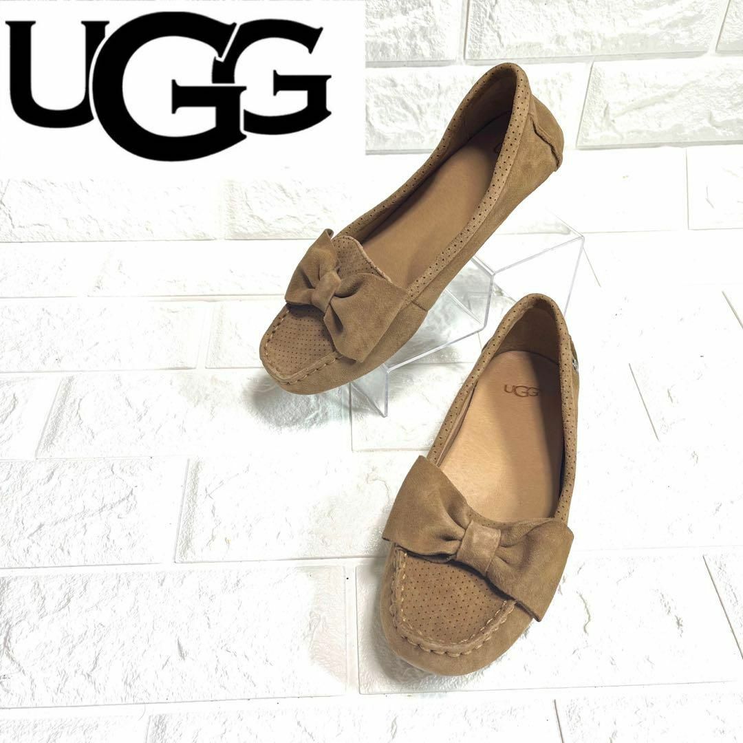 UGG(アグ)の【美品】UGG モカシン リボン フラットシューズ ローファー レディースの靴/シューズ(スリッポン/モカシン)の商品写真