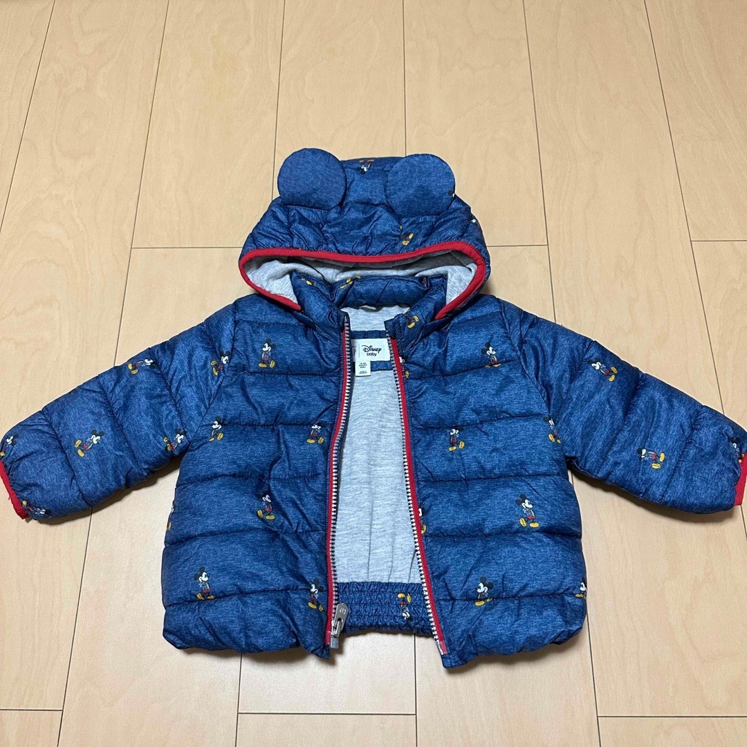 babyGAP(ベビーギャップ)のbabyGAPミッキーマウス柄中綿ジャケットアウター90cm キッズ/ベビー/マタニティのキッズ服男の子用(90cm~)(ジャケット/上着)の商品写真