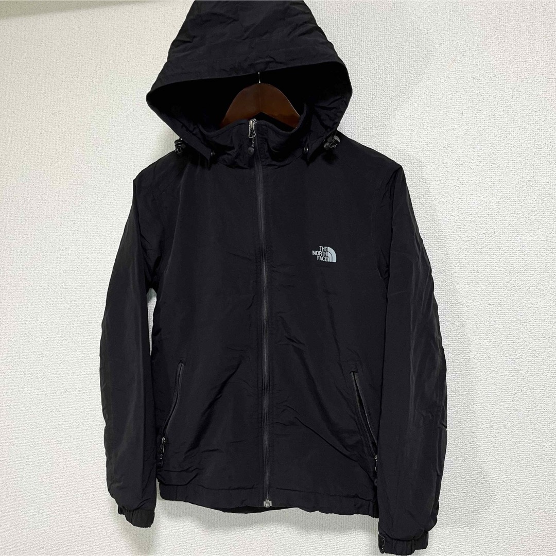 THE NORTH FACE(ザノースフェイス)の人気 ノースフェイス マウンテンパーカー 裏地フリース素材 メンズXS ブラック メンズのジャケット/アウター(マウンテンパーカー)の商品写真