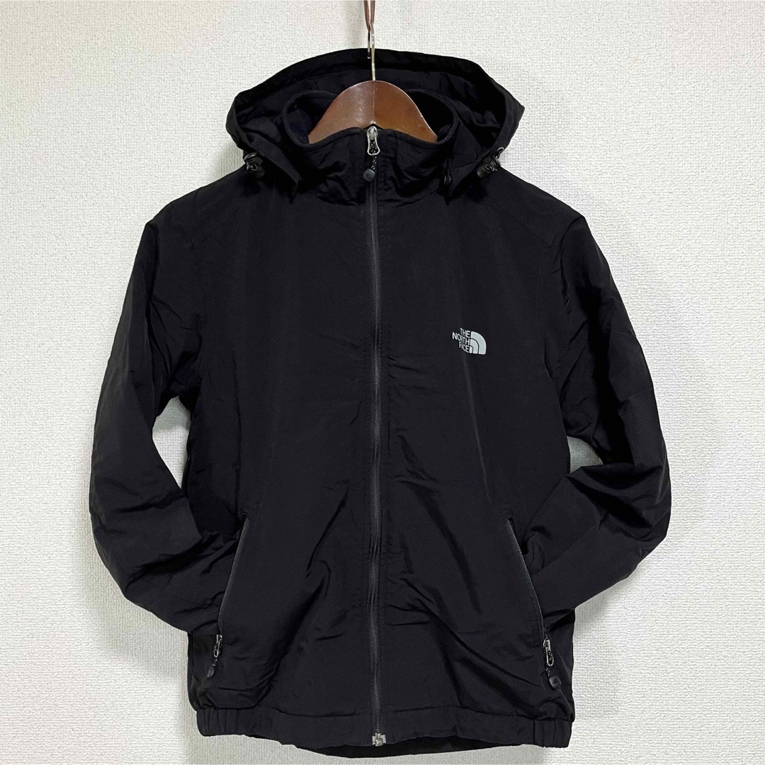 THE NORTH FACE(ザノースフェイス)の人気 ノースフェイス マウンテンパーカー 裏地フリース素材 メンズXS ブラック メンズのジャケット/アウター(マウンテンパーカー)の商品写真