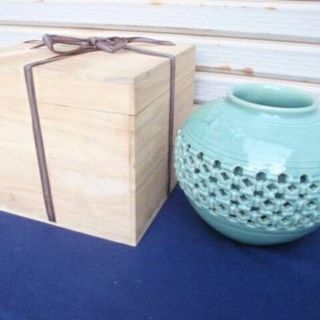 ◆送料無料◆新品♪高さ１９cm 高麗青磁 海泉 網目透かし花瓶 二重壺 花器(花瓶)