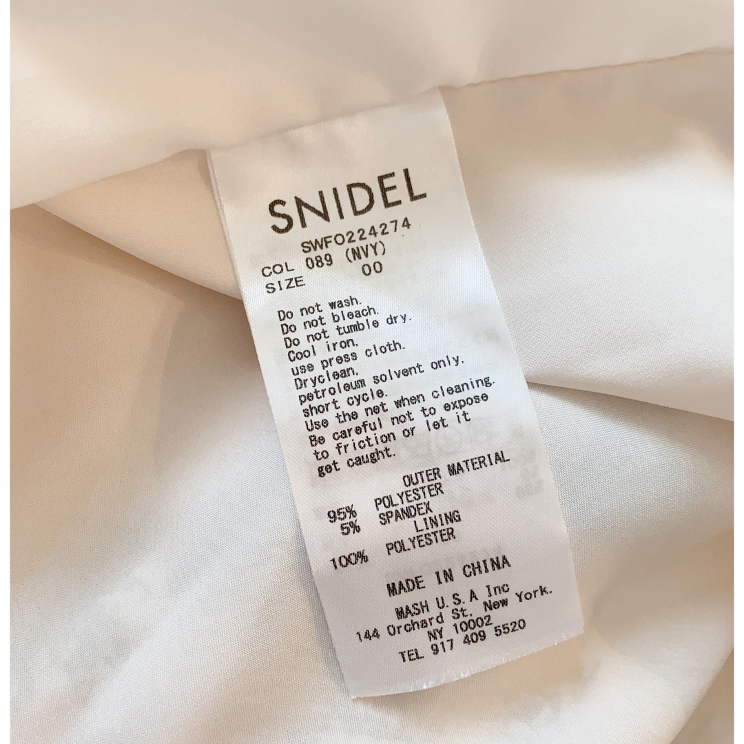 SNIDEL(スナイデル)のsnidel ビッグカラークラシカルプリントワンピース レディースのワンピース(ロングワンピース/マキシワンピース)の商品写真