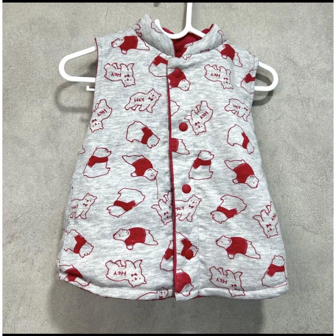 ベスト　キッズベスト　リバーシブルベスト　女の子 キッズ/ベビー/マタニティのキッズ服女の子用(90cm~)(ジャケット/上着)の商品写真