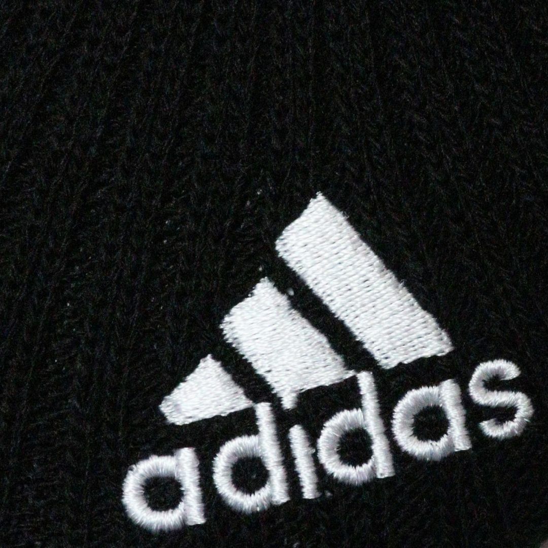 adidas(アディダス)のadidas アディダス ニット帽 つば付 ロゴ刺繍 ニットキャス★ブラック新品 メンズの帽子(ニット帽/ビーニー)の商品写真