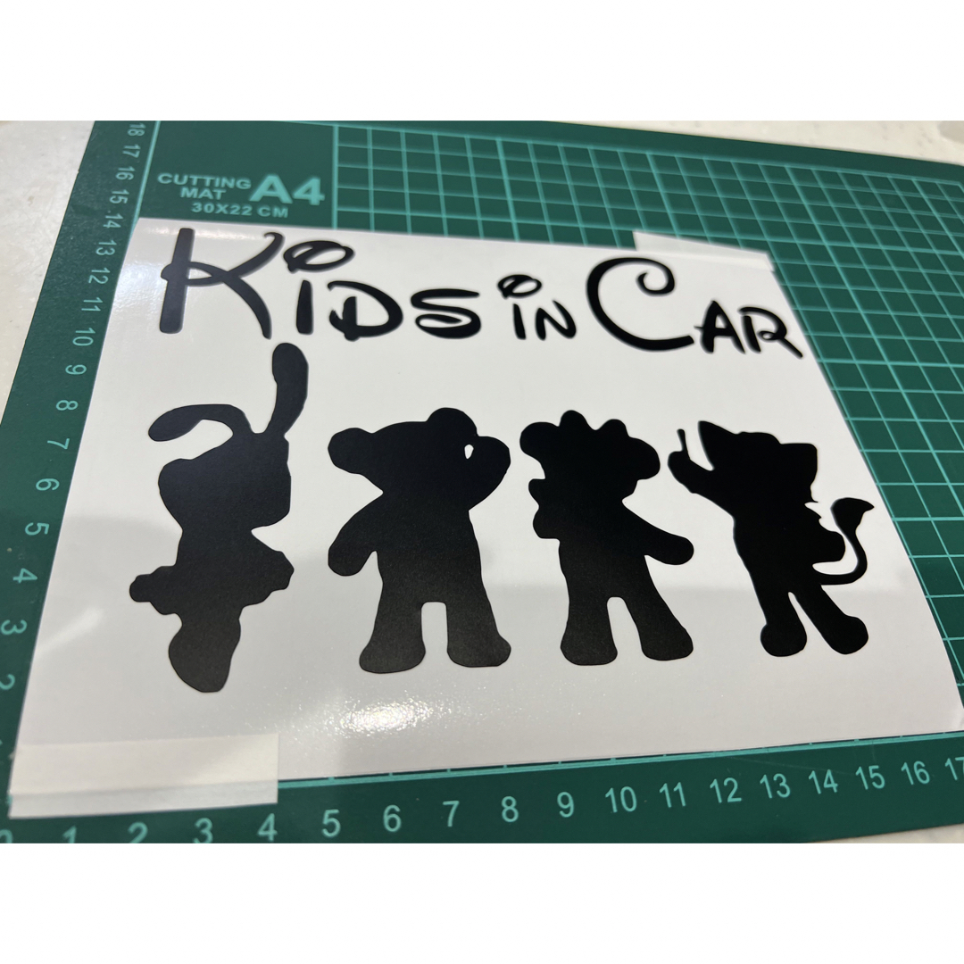 セーフティーステッカー kids in car キッズインカー 自動車/バイクの自動車(車外アクセサリ)の商品写真