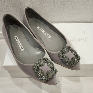 MANOLO BLAHNIK - マノロブラニク☺️ハンギシフラット ベルベット