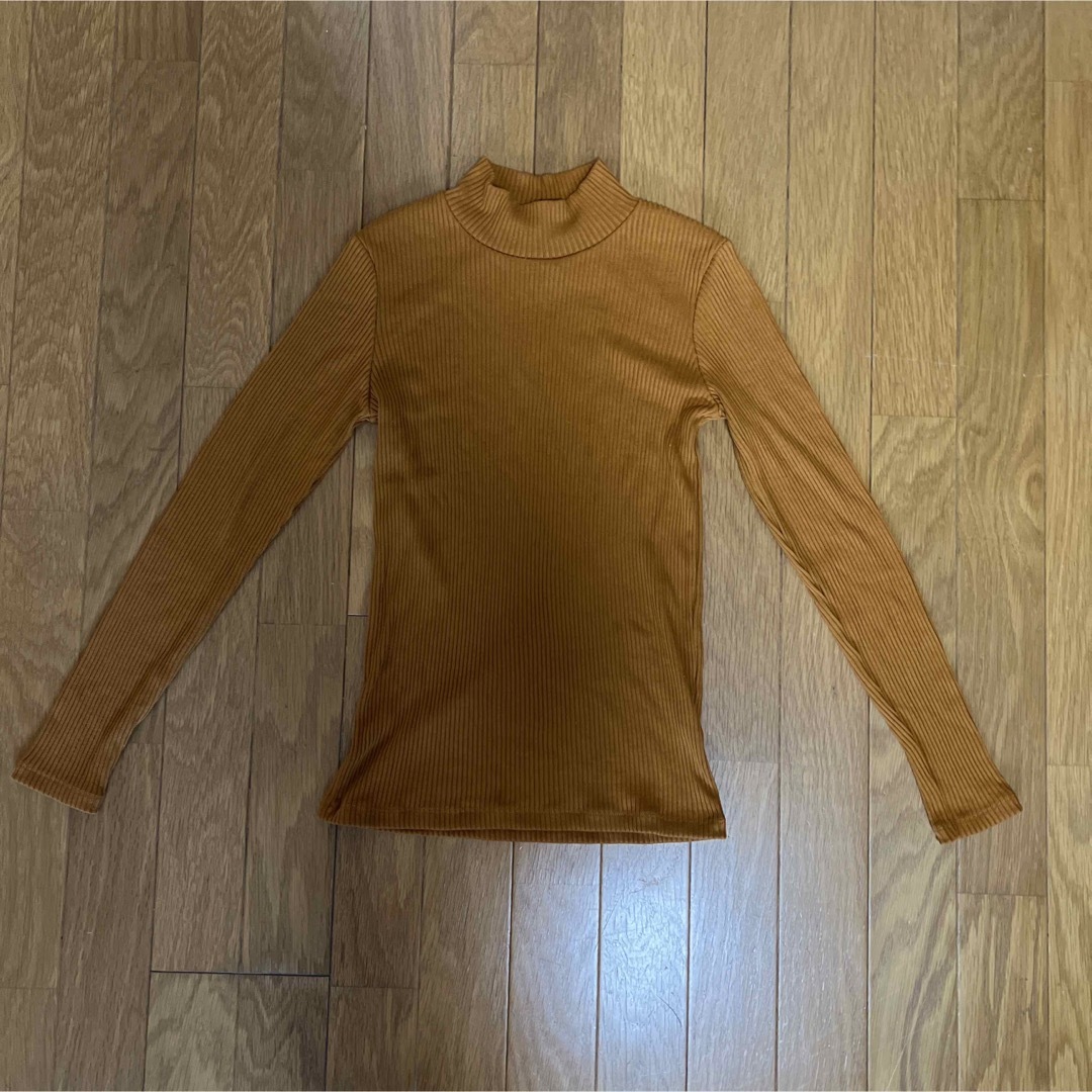 UNIQLO(ユニクロ)のリブ　ハイネック　キャメル色　Sサイズ レディースのトップス(ニット/セーター)の商品写真