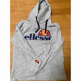 エレッセ(ellesse)のパーカー(パーカー)