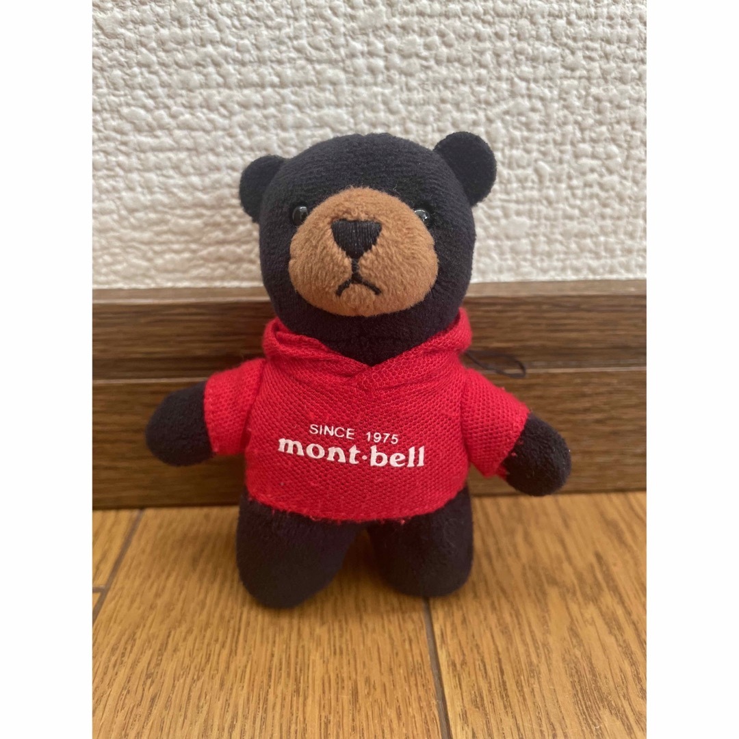 mont bell(モンベル)のモンベル　マスコット　くま　パーカー エンタメ/ホビーのおもちゃ/ぬいぐるみ(ぬいぐるみ)の商品写真